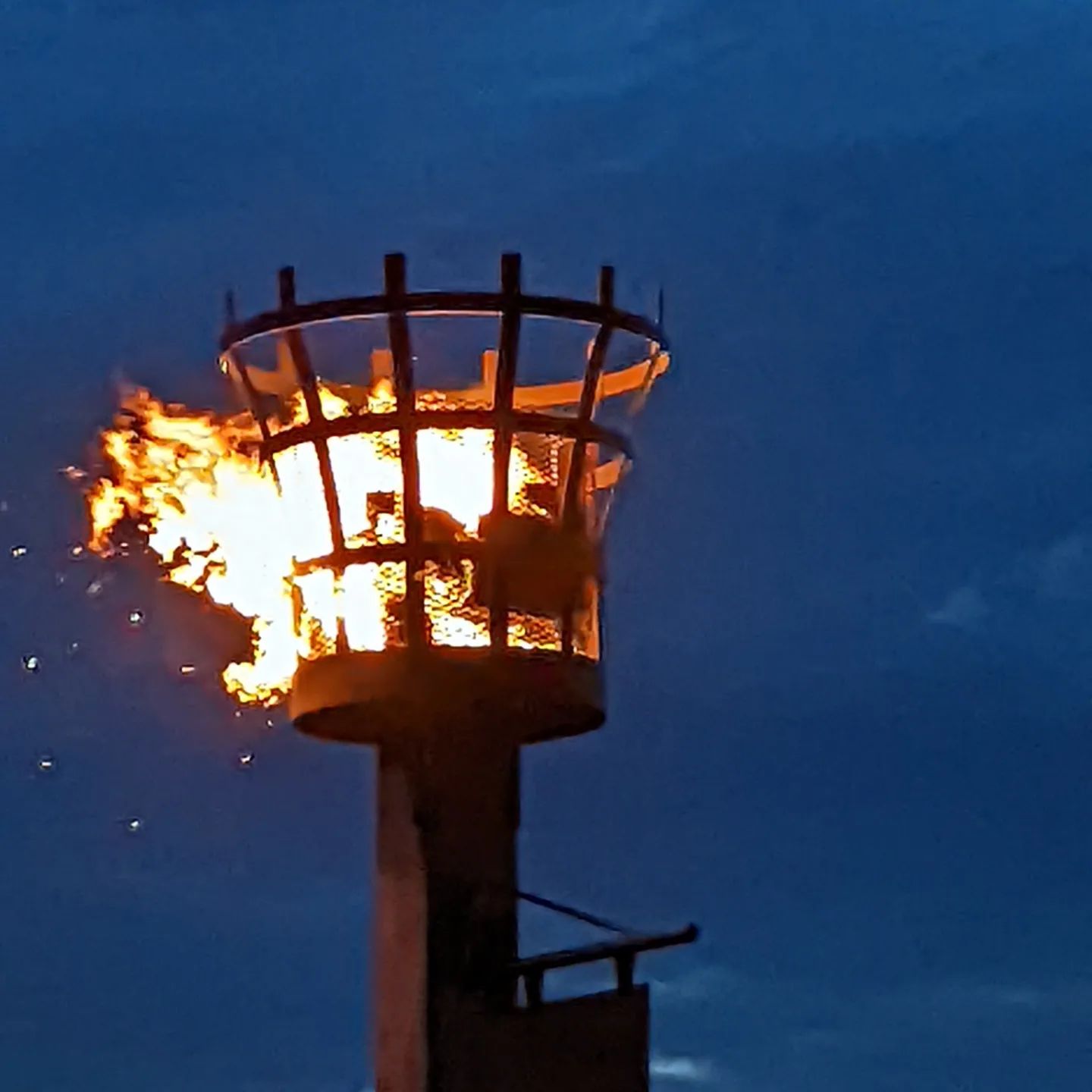 Beautiful evening walk to watch the beacon being lit for the Platinum Jubilee!#beacon #platinumjubilee #fire #sunset #walk #beacons #hrh #jubilee